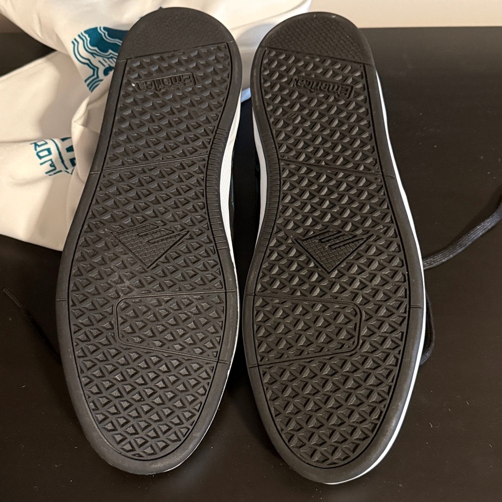 Emerica ROMERO LACED X AVETT Sneakers - Picture 8 of 8